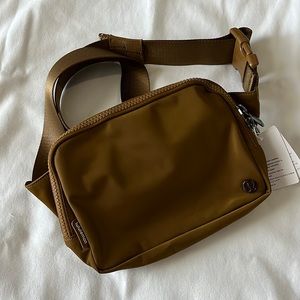 Lululemon Everywhere Belt Bag Large